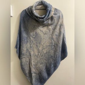 Anthropologie poncho